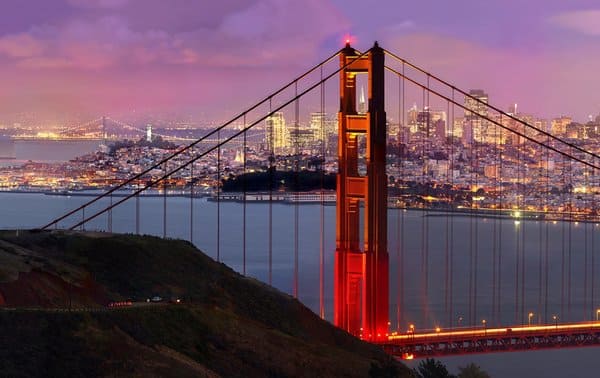 Золотые Ворота - одна из самых красивых и примечательных достопримечательностей Сан-Франциско.