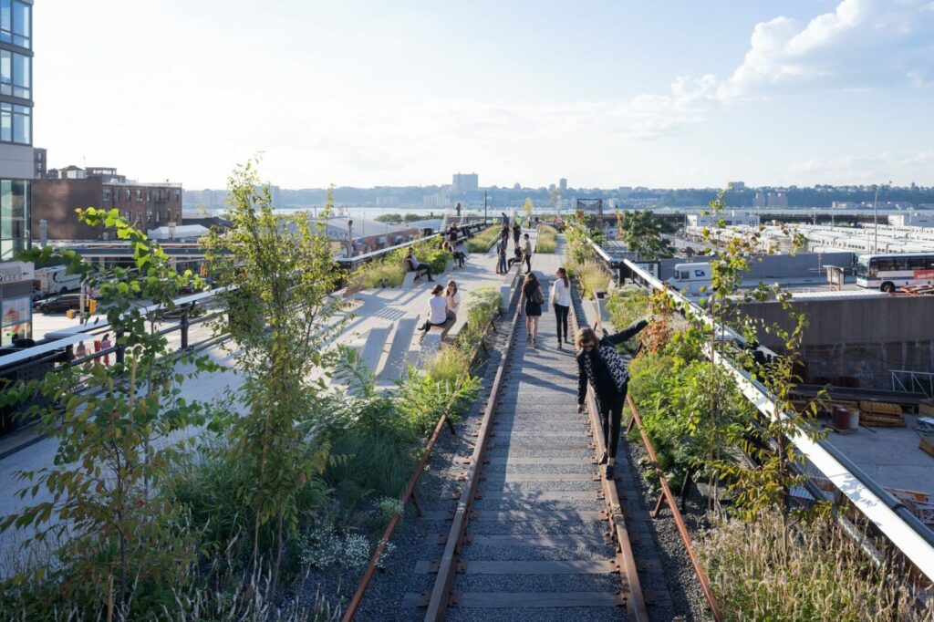 Хай-Лайн жемчужина или убожество. The High Line — надземный парк в Манхэттене.