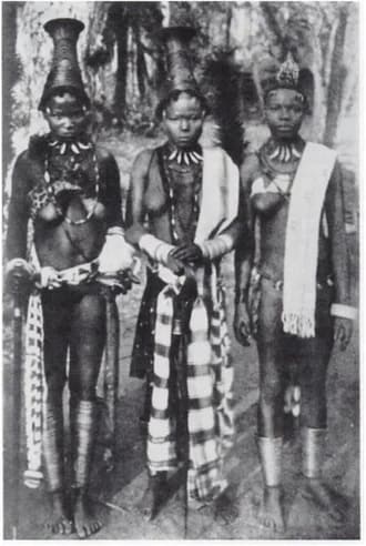 Игбо женщины, сфотографировали в Нигерии, начало 20-го века